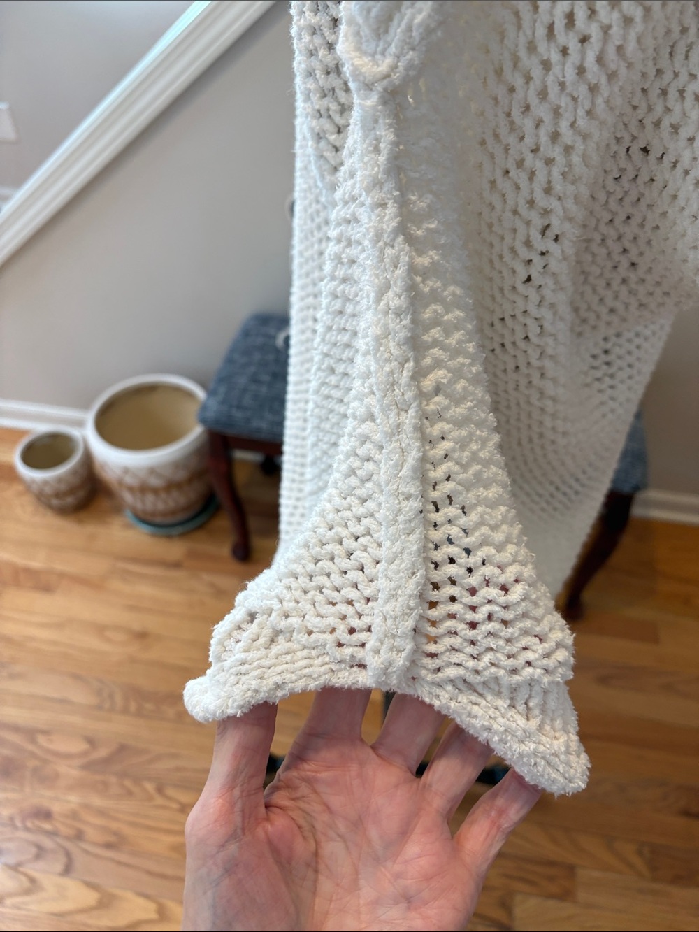 Oversized Cream V-Neck Knit Sweater - Picture 4 of 4